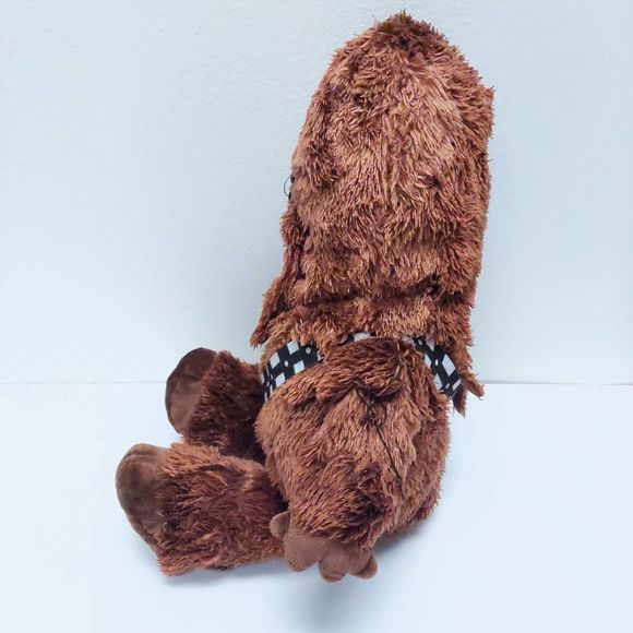 Chewbacca Hug and Play with Sound Plushie 14.5 Inches - Picture 4 of 9